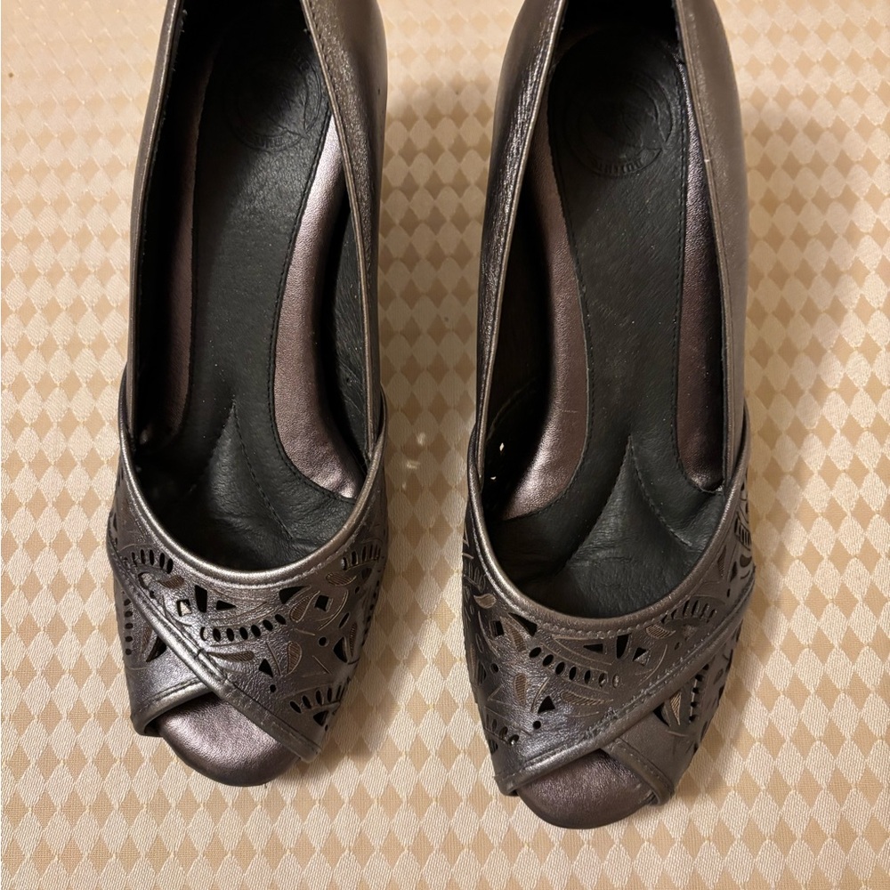 Elegant Black Peep-Toe Women's Shoes